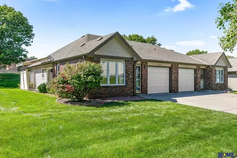 2525 N 69th Ct, Lincoln, NE 68507