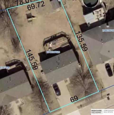 21504 Arabian Rd, Omaha, NE 68022