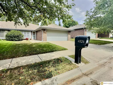 4826 Old Creek Rd, Lincoln, NE 68516