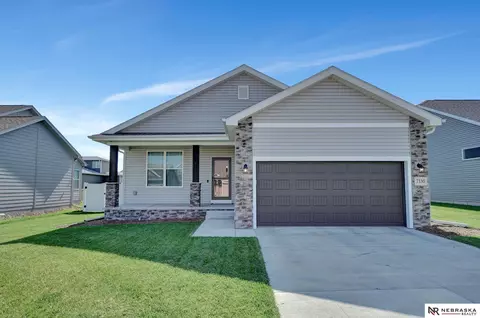 7330 N 10th St, Lincoln, NE 68521