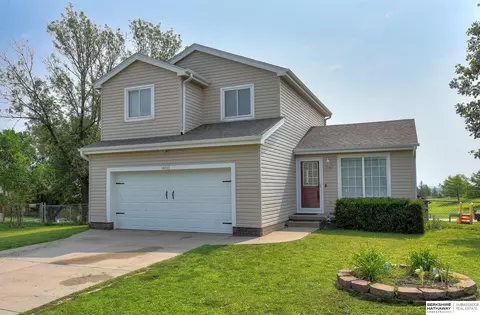 14515 S 31st St, Bellevue, NE 68123