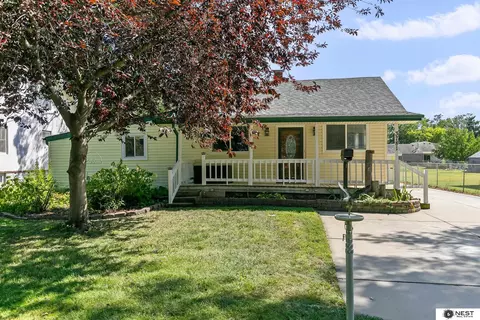 3781 Sumner St, Lincoln, NE 68506