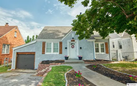 4412 Center St, Omaha, NE 68105