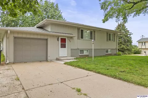 4424 N 93 St, Omaha, NE 68134