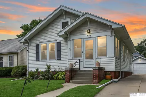 974 S 50th St, Omaha, NE 68106