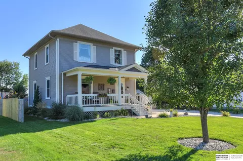 209 E Oak St, Cedar Bluffs, NE 68015