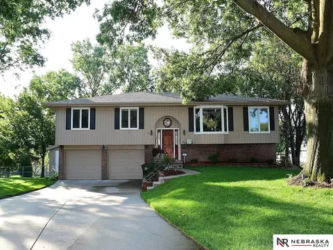 14209 Williams Cir, Omaha, NE 68144