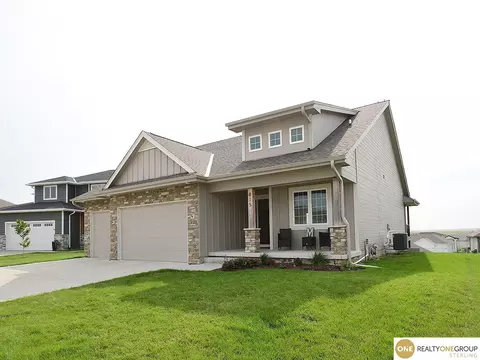 815 N 10th Ave, Springfield, NE 68059 photo 2