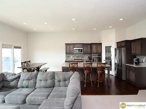 815 N 10th Ave, Springfield, NE 68059 photo 7
