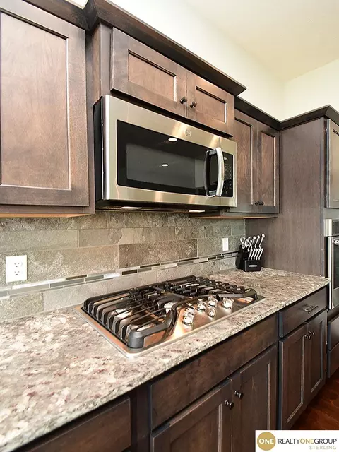 815 N 10th Ave, Springfield, NE 68059 photo 9
