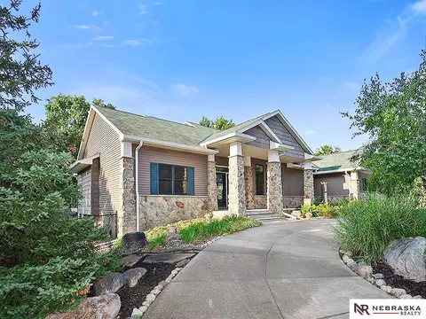 11025 Shirley St, Omaha, NE 68144