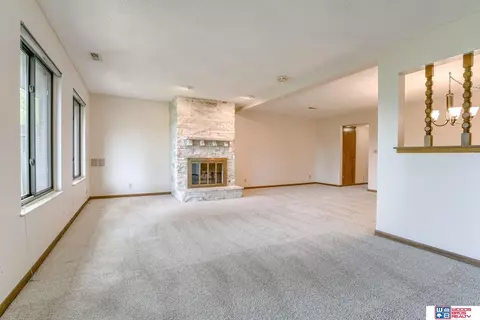 3519 Neerpark Dr, Lincoln, NE 68506