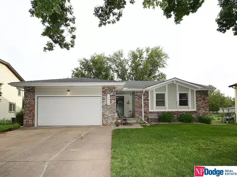 14956 Charles Plz, Omaha, NE 68154