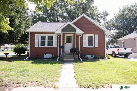 1330 N Kiplinger Ave, York, NE 68467