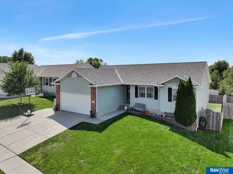 1917 SW 34th St, Lincoln, NE 68522