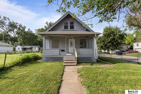 4402 Pratt St, Omaha, NE 68111