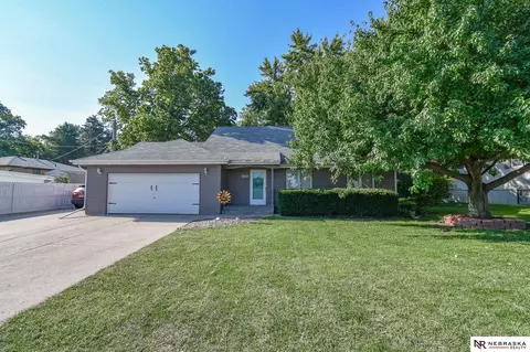 4921 L St, Lincoln, NE 68510