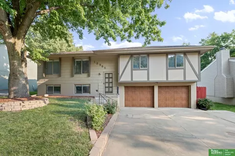 12955 Chandler St, Omaha, NE 68138