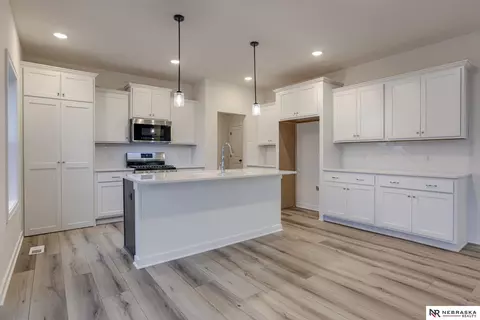 17007 Sarah St, Bennington, NE 68007 photo 10