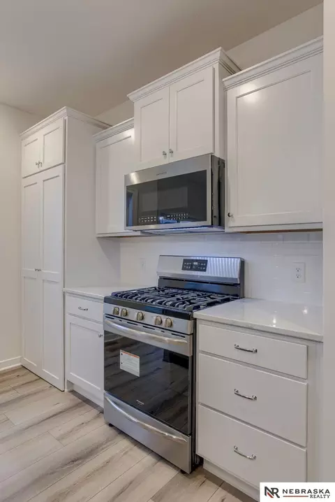 17007 Sarah St, Bennington, NE 68007 photo 11