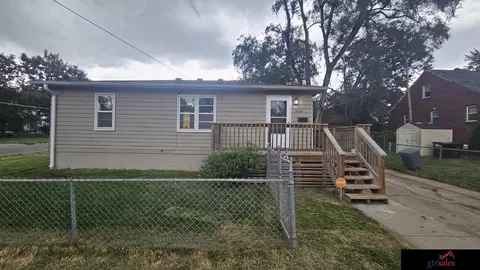 3757 N 56 St, Omaha, NE 68104