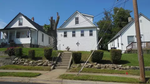 2736 I St, Omaha, NE 68107