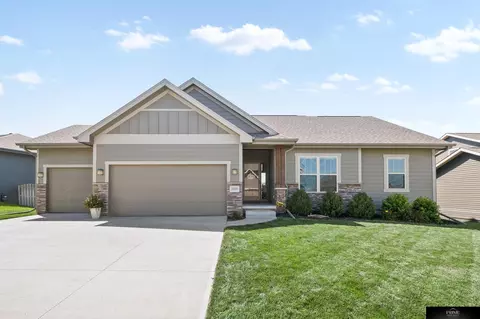 20609 Larimore Ave, Elkhorn, NE 68022