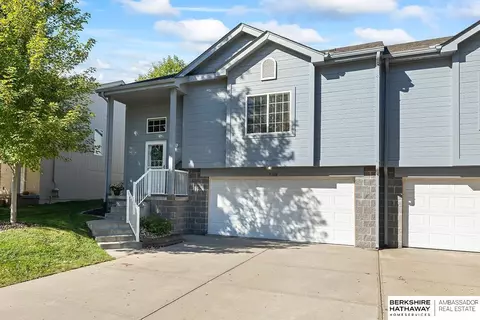 5108 N 154th St, Omaha, NE 68116