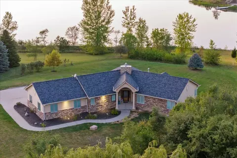 23054 Chamois Cir, Glenwood, IA 51534