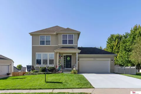 16425 Erskine St, Omaha, NE 68116