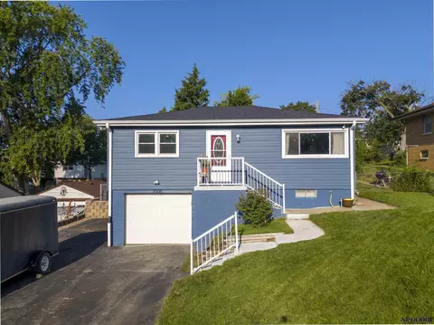 7008 S 39th Ave, Bellevue, NE 68147