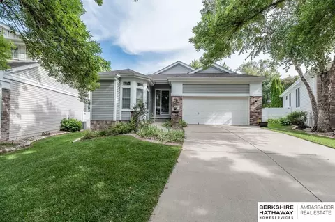 17156 Hickory Plz, Omaha, NE 68130