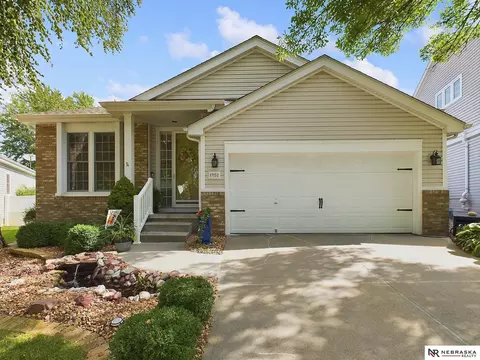 17152 Hickory Plz, Omaha, NE 68130