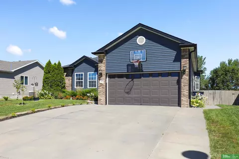 4130 W Huntington Ave, Lincoln, NE 68524