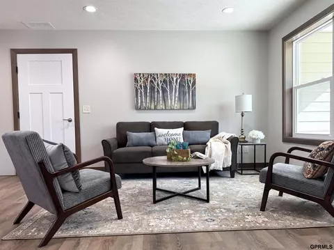 Living - 117 E Cheyenne St, Exeter, NE 68351 photo 2 of 2