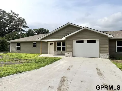 117 E Cheyenne St, Exeter, NE 68351