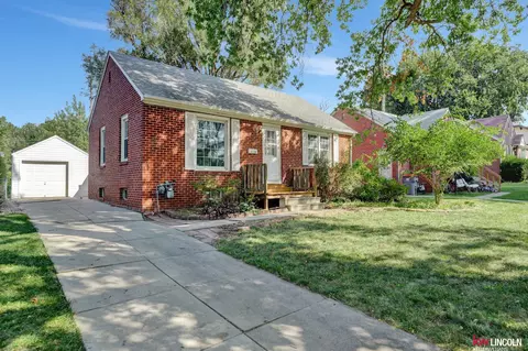 1115 Idylwild Dr, Lincoln, NE 68503