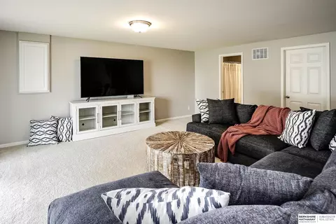 14778 Eagle St, Bennington, NE 68007 photo 26