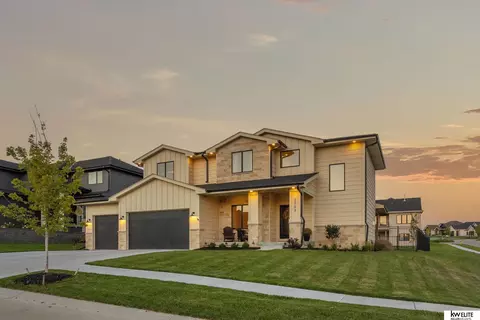 2703 N 182 Ave, Elkhorn, NE 68022