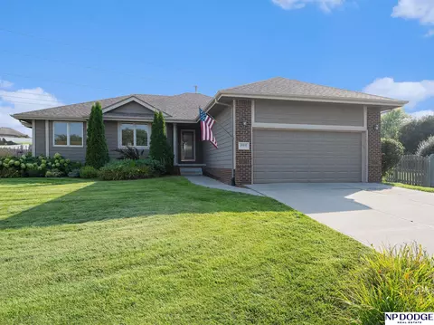 20035 Farnam St, Omaha, NE 68022