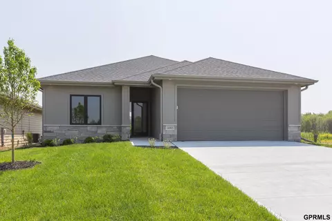 14905 Hibbs St, Bennington, NE 68007