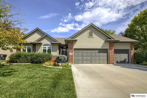 829 S 190 Ave, Elkhorn, NE 68022