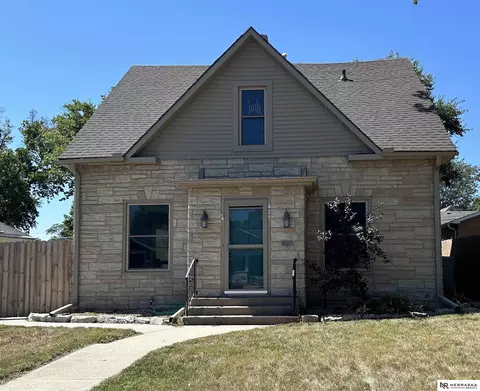 421 N 8th St, Beatrice, NE 68310