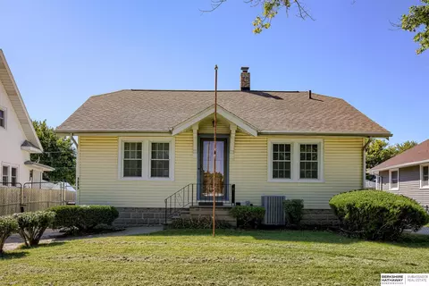 3233 C Ave, Council Bluffs, IA 51501