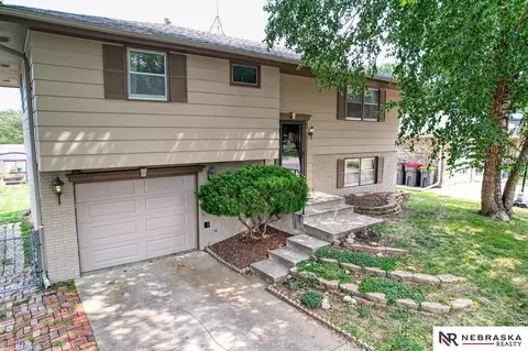 712 N 60th St, Lincoln, NE 68505