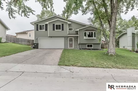 13812 Jennifer Rd, Omaha, NE 68138