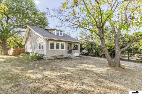 2735 S 9th St, Lincoln, NE 68502