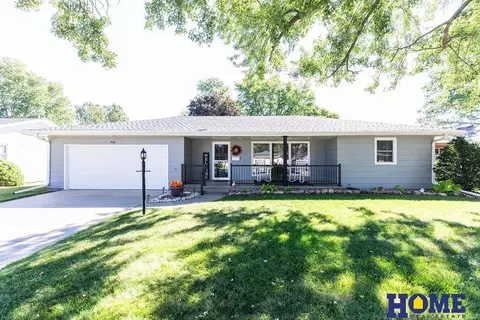 916 N 21st St, Beatrice, NE 68310