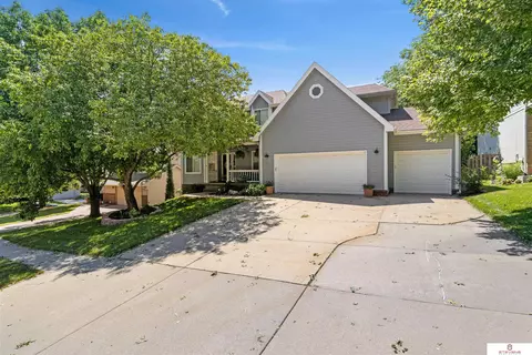 312 N 160th St, Omaha, NE 68118