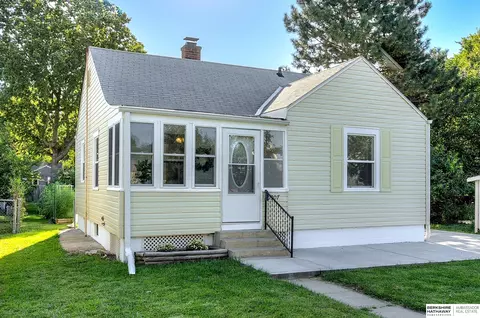 1907 Hancock St, Bellevue, NE 68005